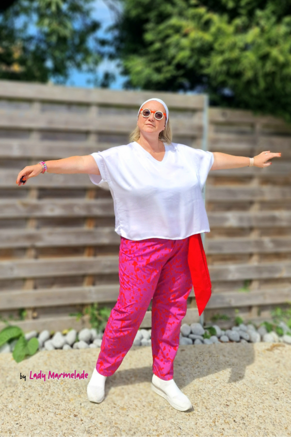 Lady Mambo, Le Pantalon coupe Straight